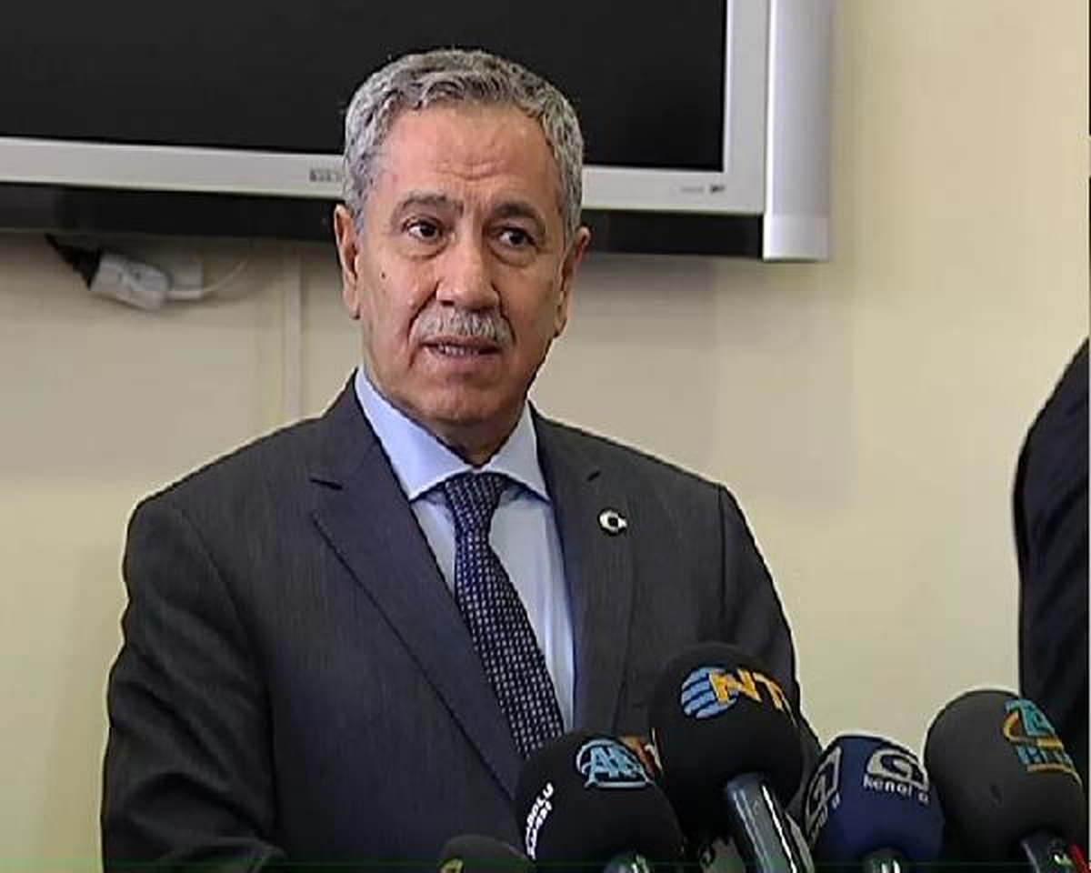 Arınç: Kılıçdaroğlu Endişeli Olsaydı, Deve Güreşine Gitmezdi