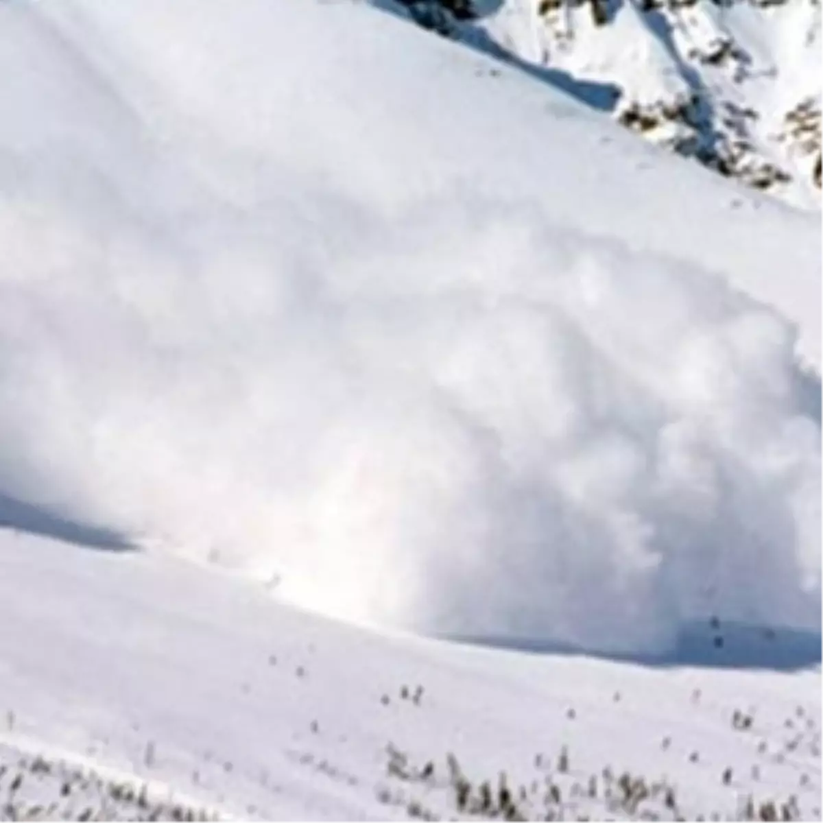 Ava Gitti, Çığ Altında Öldü