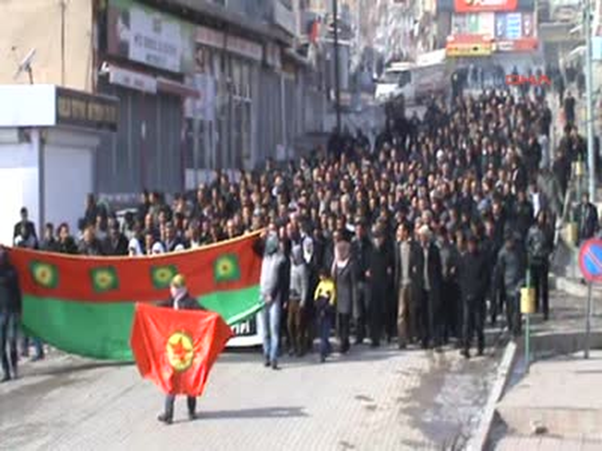 Başkale\'de Kepenkler Açılmadı