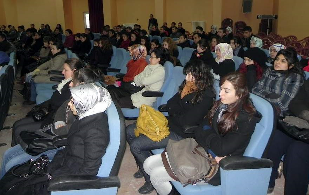 Besni\'ye Yeni Atanan Öğretmenlere Seminer Verildi