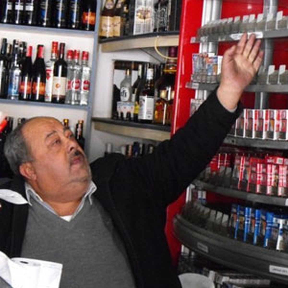 Bozyazı\'da Tekel Büfesini Soydular