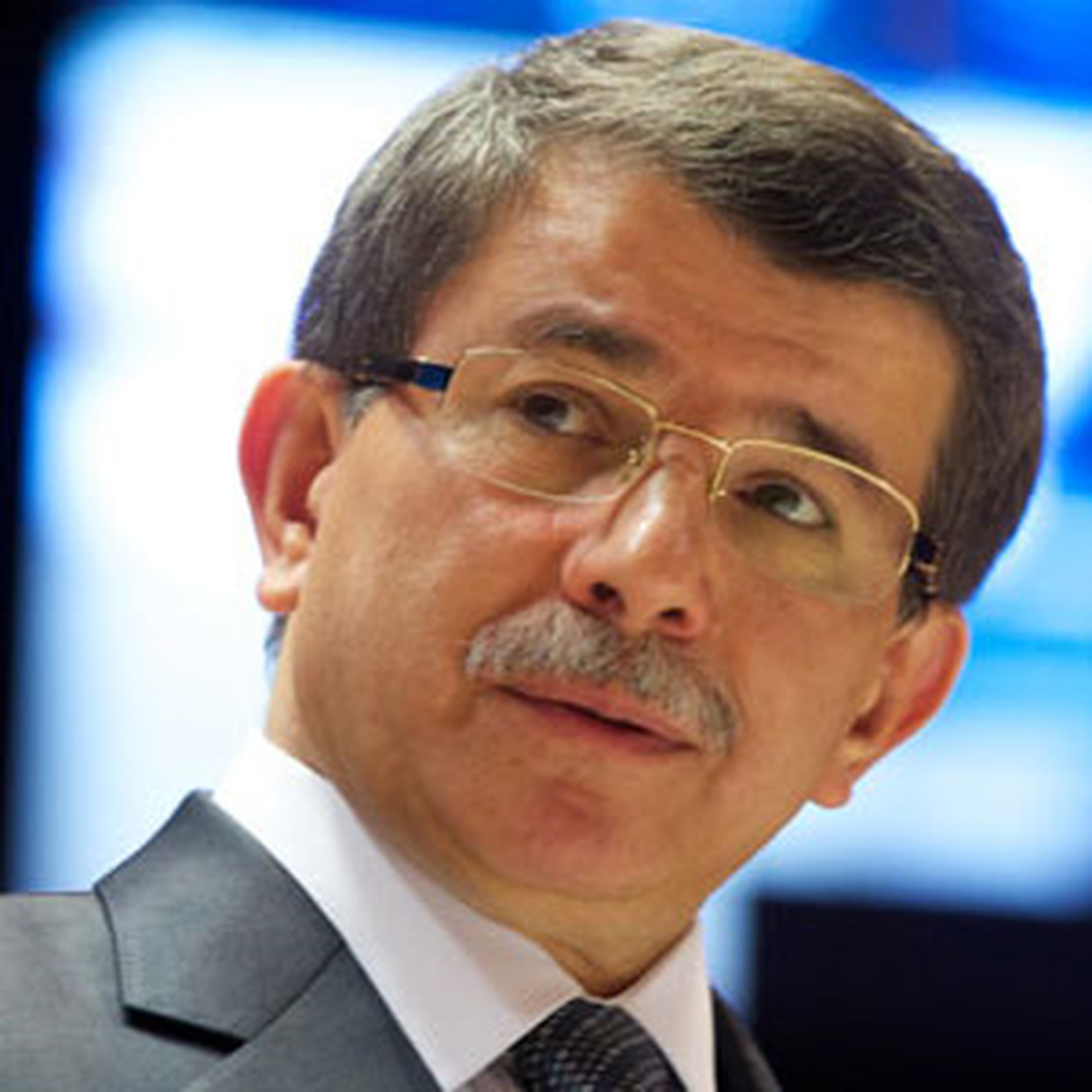 Davutoğlu\'ndan Telefon Diplomasisi