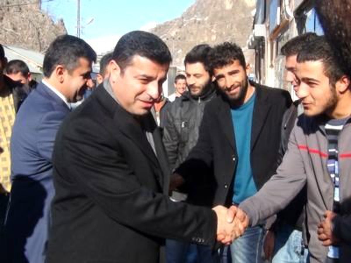 Demirtaş: Gelin Çukurca\'daki Asker ve Polis Çocuklarının Dramını Görün