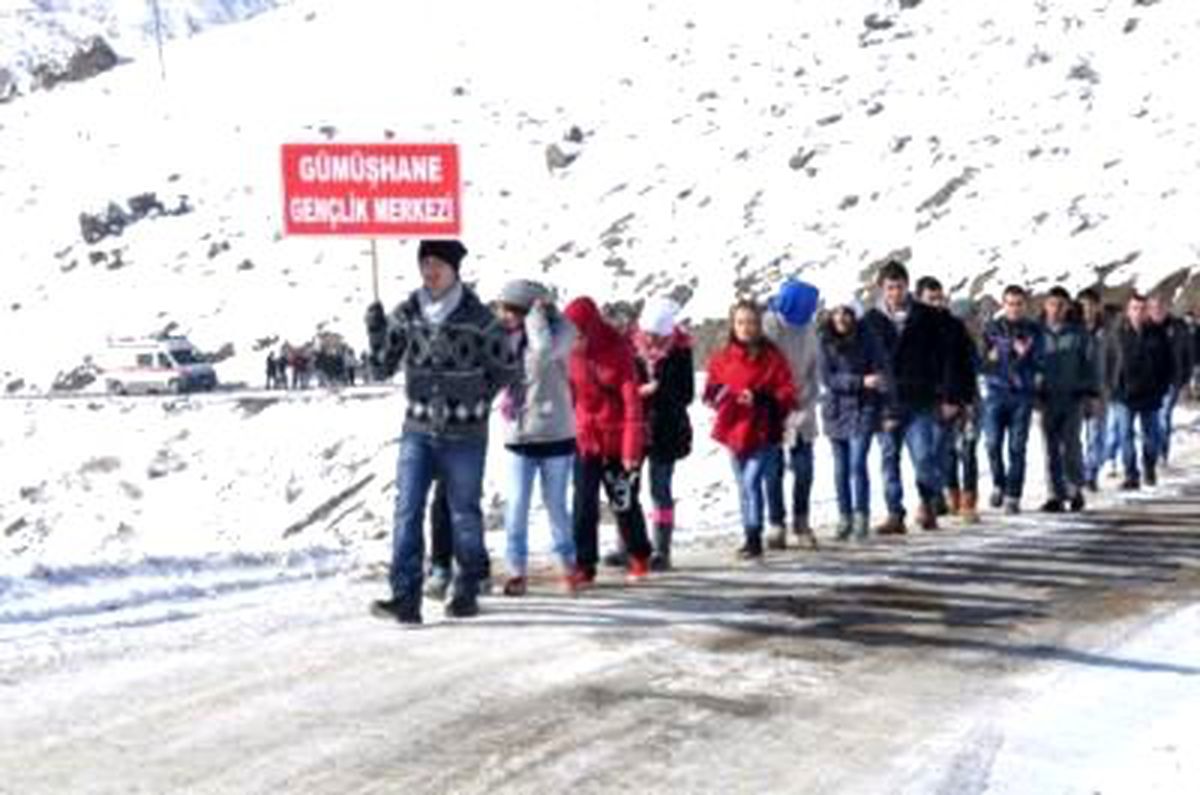 Gümüşhane\'de Dumansız Hava Sahası Yürüyüşü