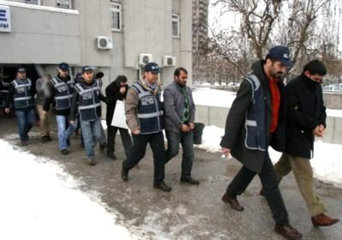 Iğdır Emniyeti\'nin 6 İldeki Tefeci Operasyonunda 17 Gözaltı