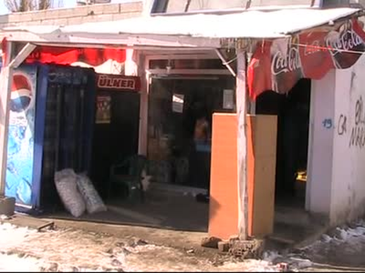 Babası Öldüğü Gün İş Yerini Soydular