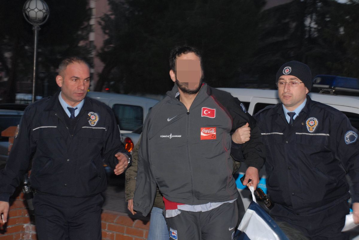 Kafeterya Kurşunlama İddiasına Gözaltı
