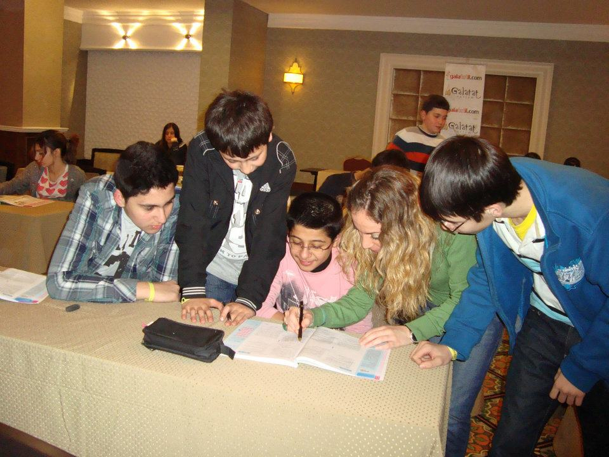 Kardelen Koleji Öğrencileri 15 Tatilde Hem Çalıştı Hem de Eğlendi