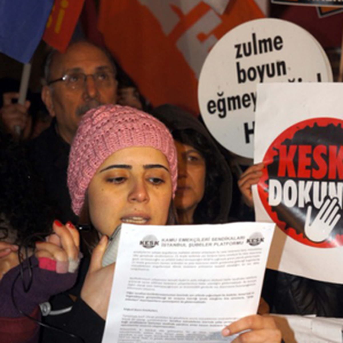 Kesk\'li 15 Kadına Gözaltı