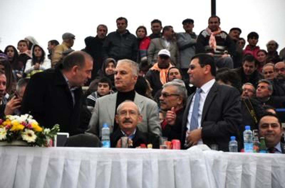 Kılıçdaroğlu Deve Güreşlerini İzledi