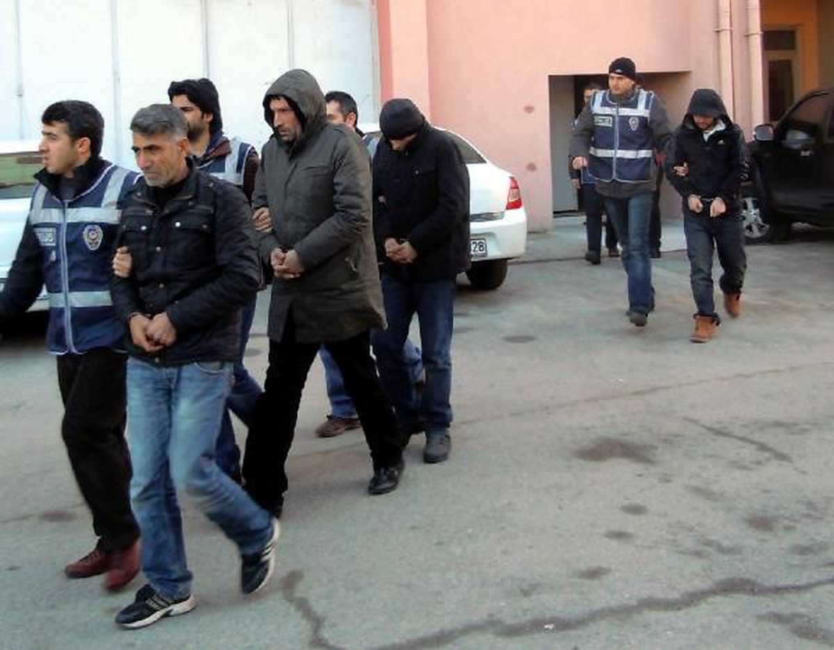 Kocaelı\'de 170 Kilo Esrar Ele Geçirildi, 6 Gözaltı