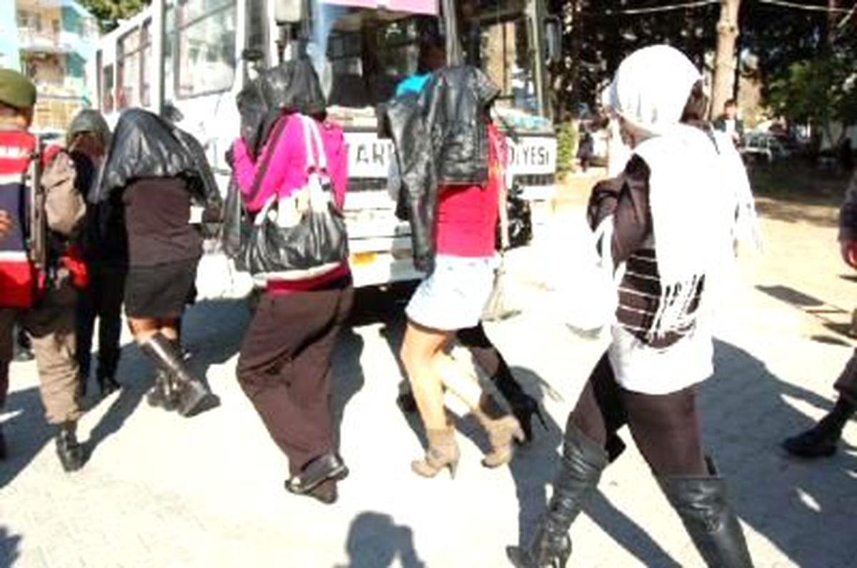 Mersin\'de Fuhuş Operasyonu