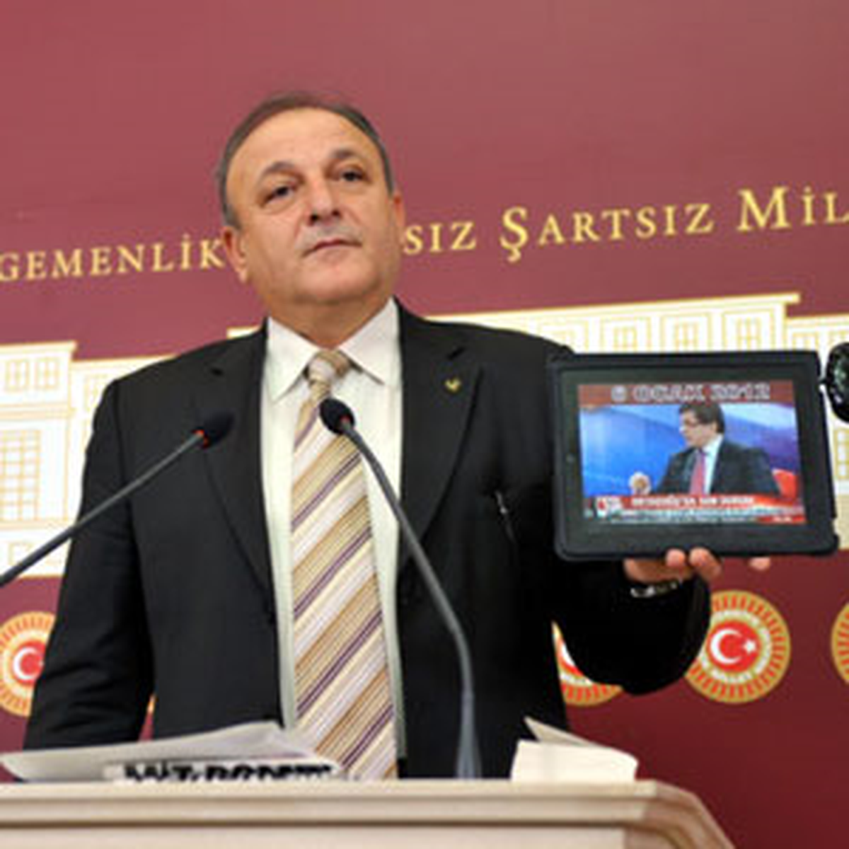 MHP Grup Başkanvekili Vural\'ın Basın Toplantısı