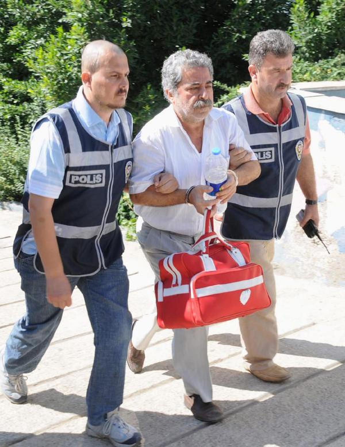 Şişeli İşkence Mağduruna, \'Fırsatçı ve \'Onursuz\' Suçlaması