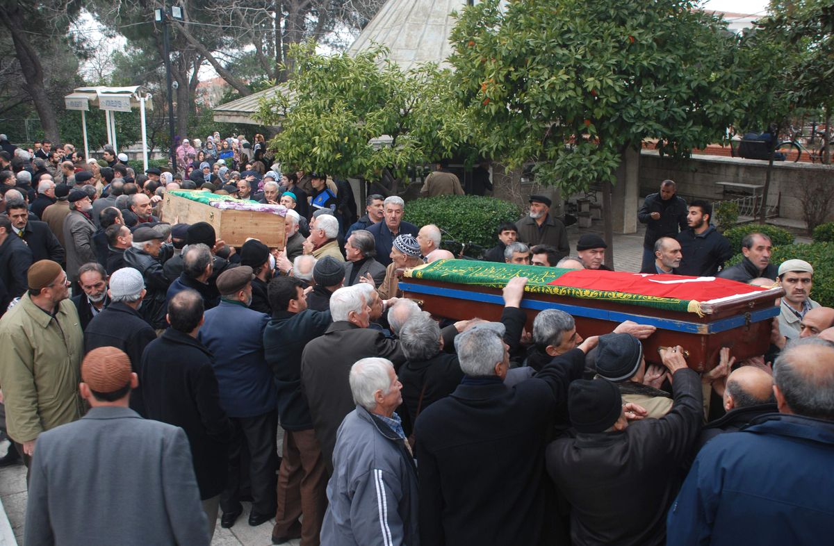 Sobadan Zehirlenen Yaşlı Çift Toprağa Verildi
