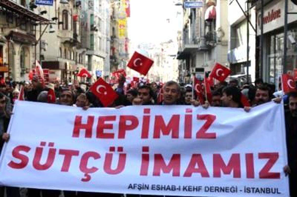 Taksim\'de \'Hepimiz Sütçü İmamız\' Sloganları