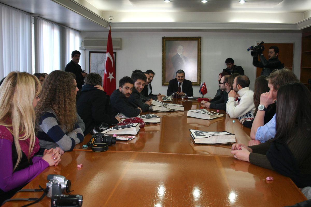 Yabancı Öğrenciler, Zonguldak Valisi Ayyıldız\'ı Ziyaret Etti