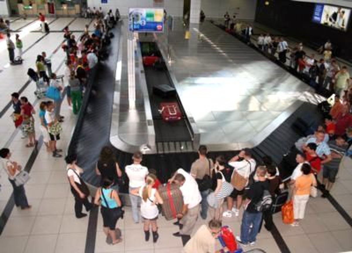 Turistler 4 Ayda 723 Milyon Euro Harcadı