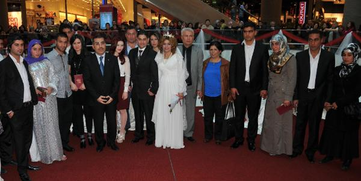14 Şubat'ta 14 Çift Saat 14,00'te Nikah Kıydı