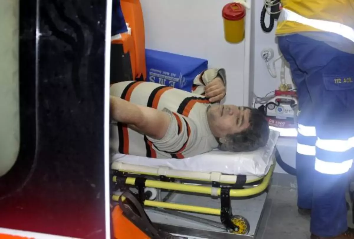 2 İşçi Halk Otobüsünün Altında Kalmaktan Son Anda Kurtuldu