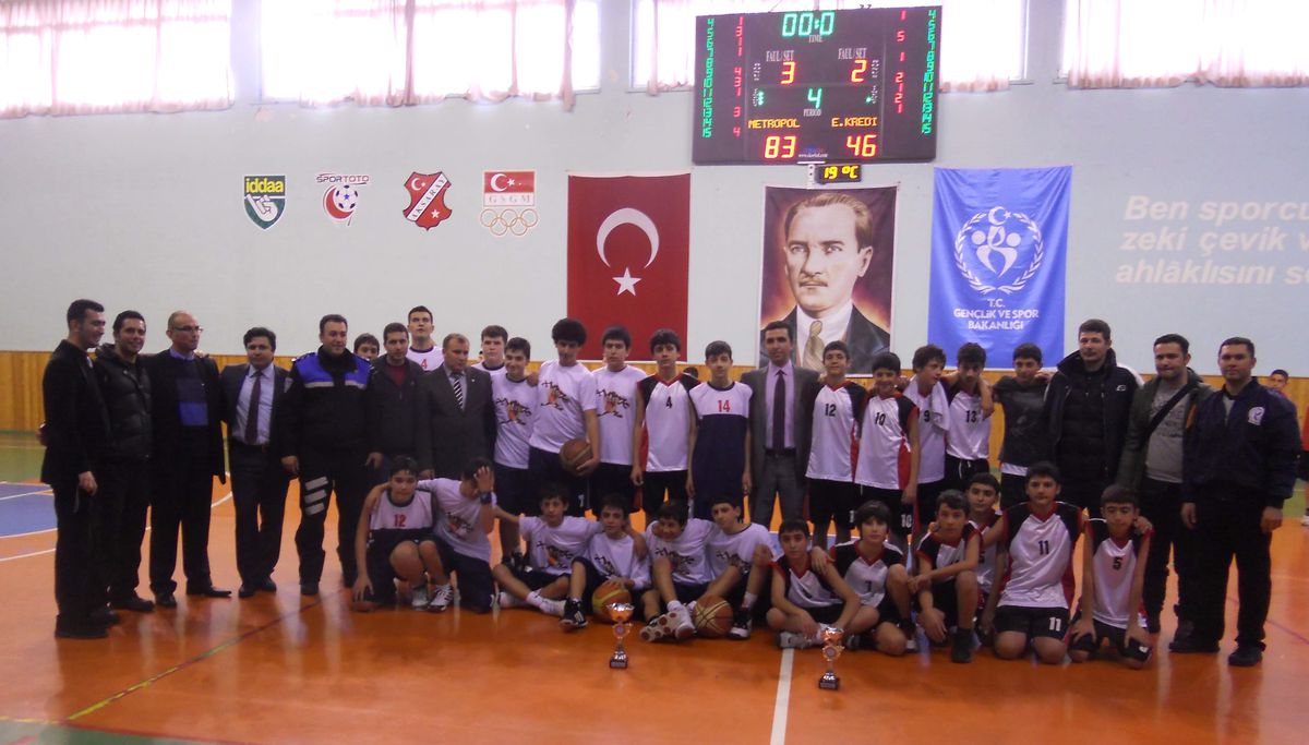 Aksaray\'da Toplum Destekli Polislerden Öğrencilere Destek