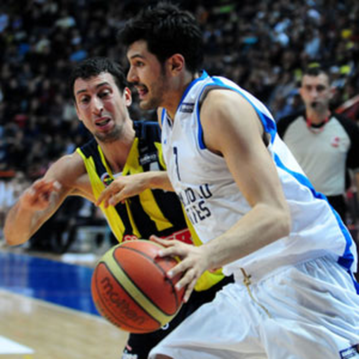 Anadolu Efes: 82 -Fenerbahçe Ülker: 69