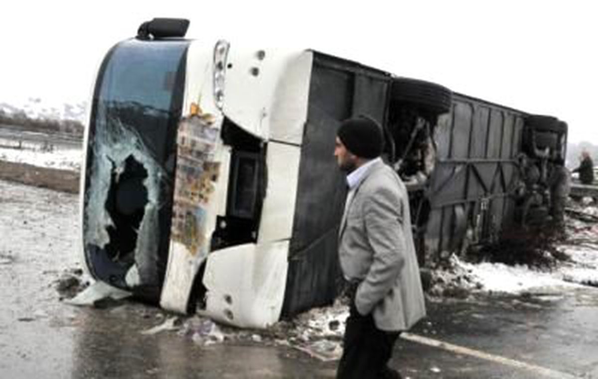Ankara-İstanbul Otoyolunda Otobüs Devrildi: 5 Ölü