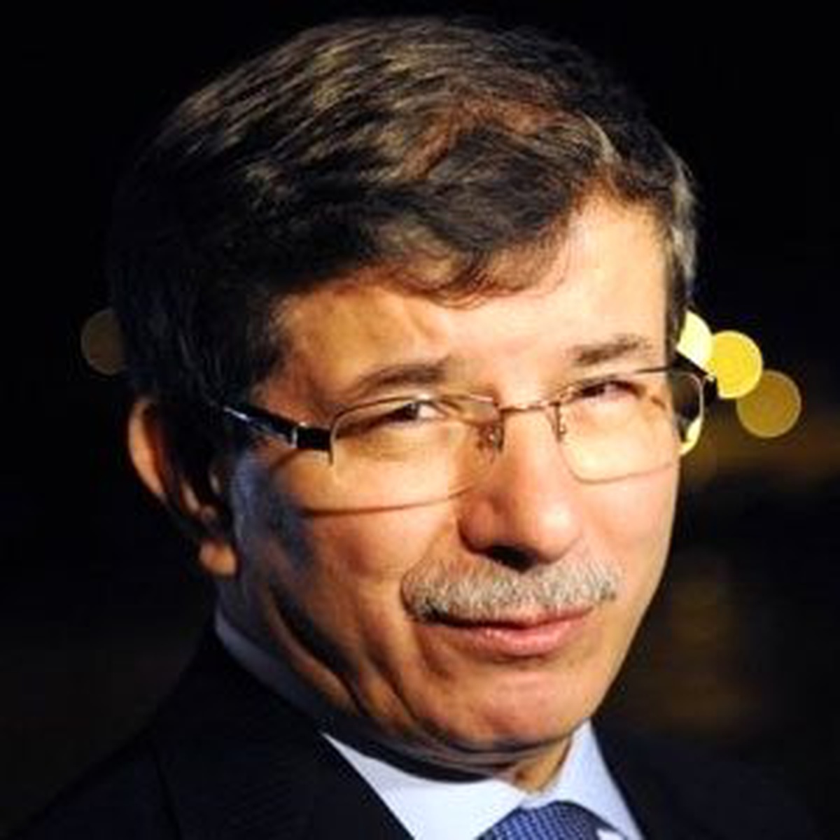 Bakan Davutoğlu, Başbakan Erdoğan'ı Ziyaret Etti