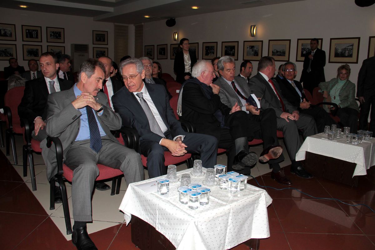 Bakan Günay, Kitap Tanıtımına Katıldı