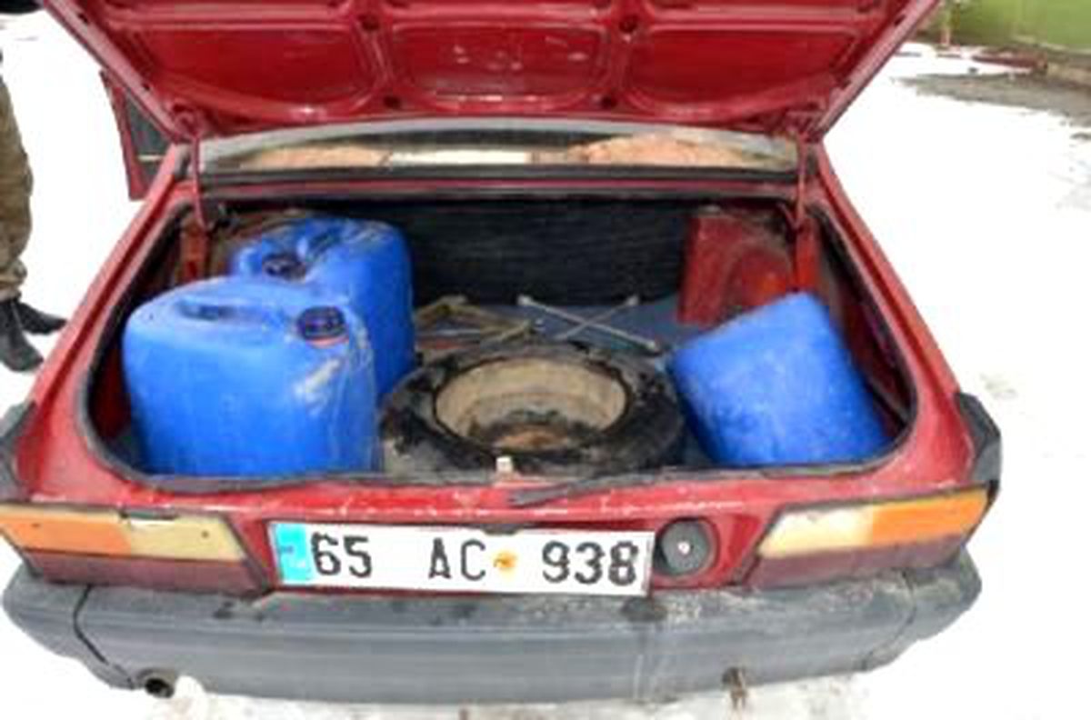 Başkale'de 105 Litre Asit Anhidrit Ele Geçirildi