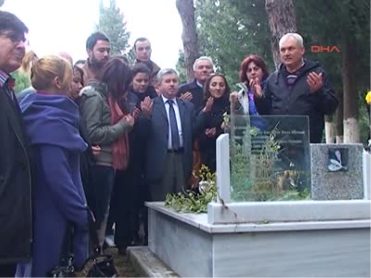 Besteci Teoman Alpay Mezarı Başında Anıldı
