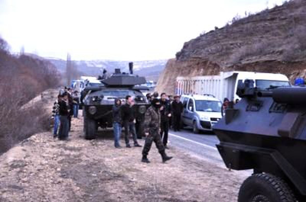 Bomba Yüklü Otomobil Yakalandı