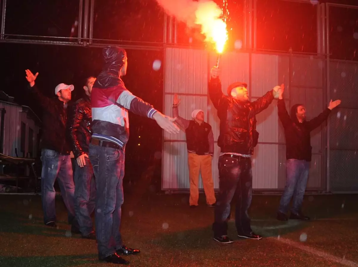 Bursaspor Taraftarlarından Sevgililer Günü Sürprizi