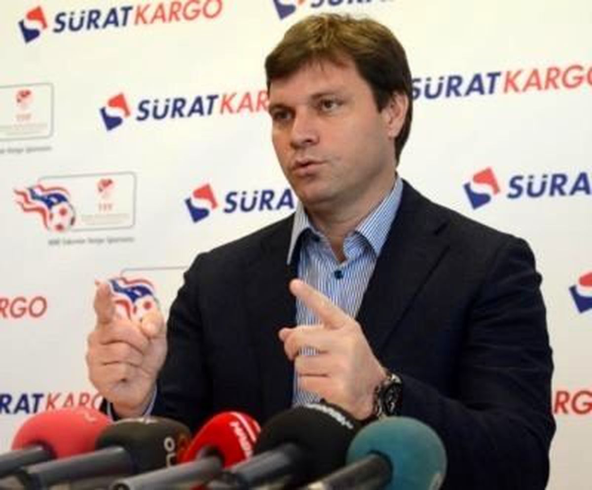 Bursaspor Teknik Direktörü Sağlam\'dan Taraftarlara Biyediç Çağrısı.
