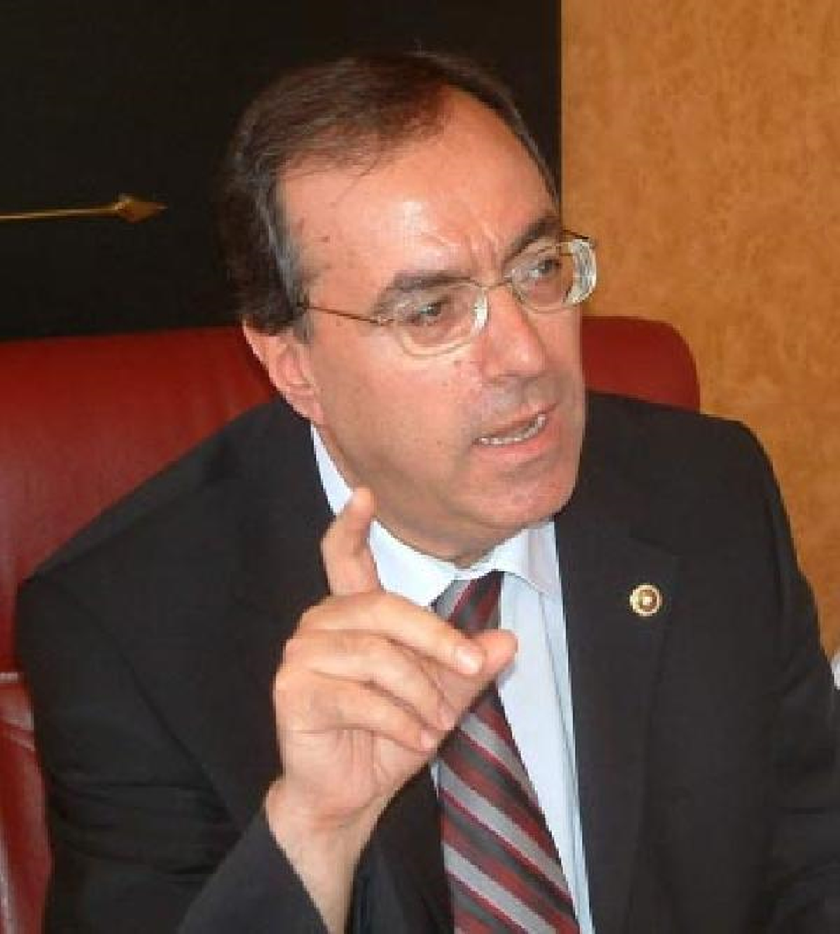 CHP\'li Kart\'tan, Kaybolan Vakıf Defteri İçin Soru Önergesi