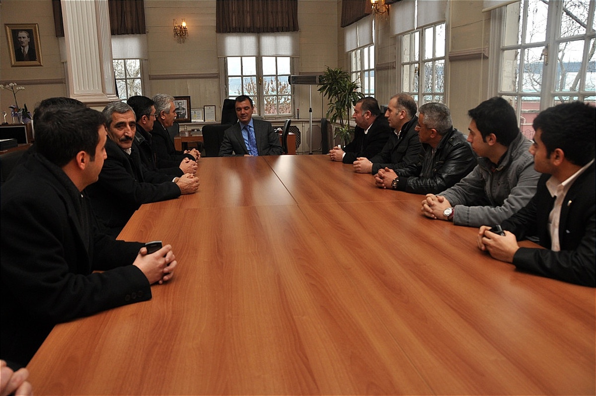 Derneklerden Eyüp Belediyesi'ne Teşekkür Plaketi