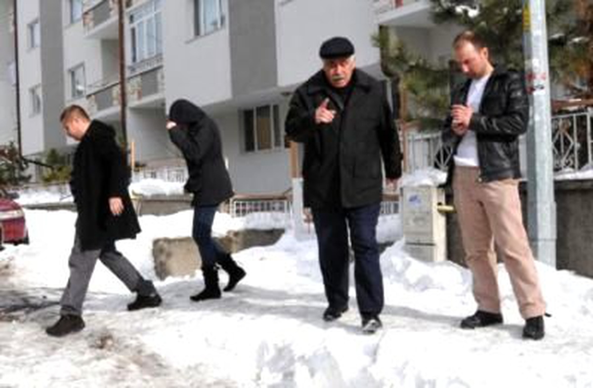 Evine Gittiği Kız Arkadaşının Ağabeyinden Kurşun Yedi