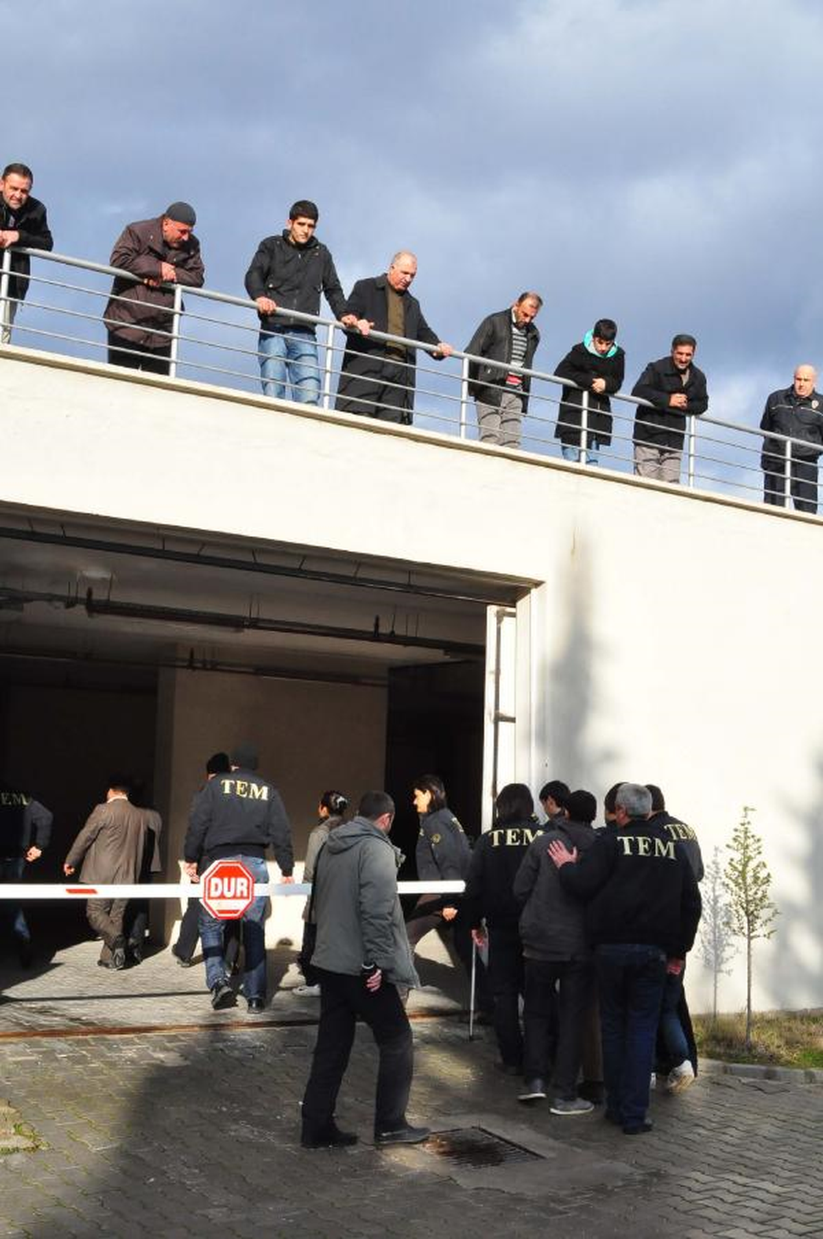 İzmir Kck Şüphelileri Adliyede
