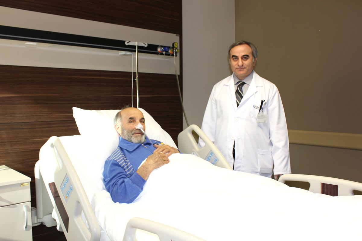 Karaciğer ve Safra Yollarından 400 Adet Taş Çıkarıldı