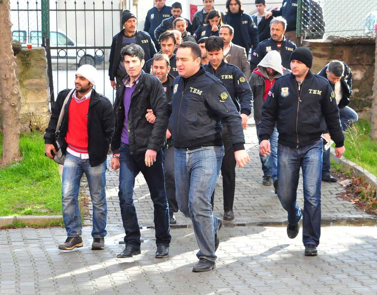 "Kck" Operasyonunda 10 Tutuklama