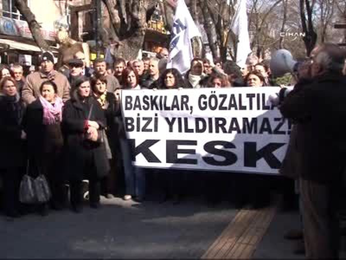Kesk\'li Kadınlar "Kck" Operasyonları Protesto Etti
