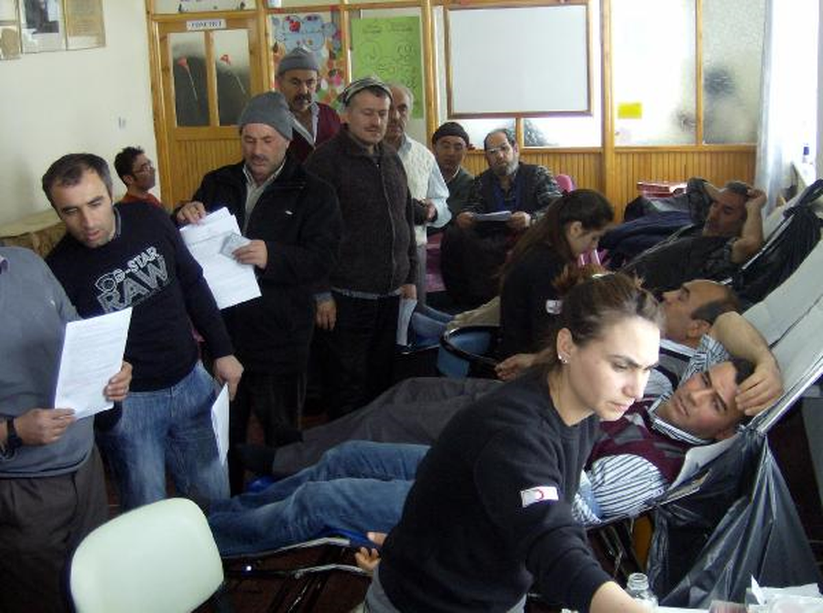 Köylü Kadınların Kan Bağışı