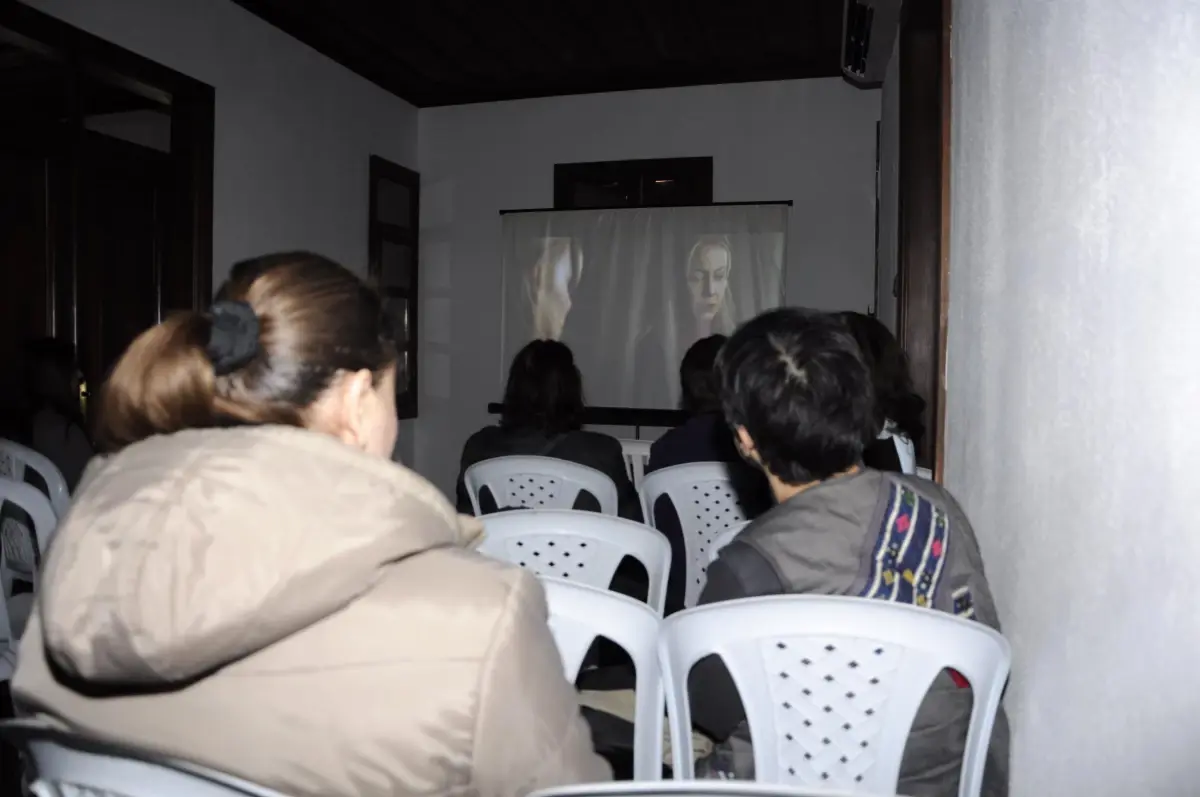 Kuşadası\'nda Kadınlar İçin Kadın Filmi Gösterimi