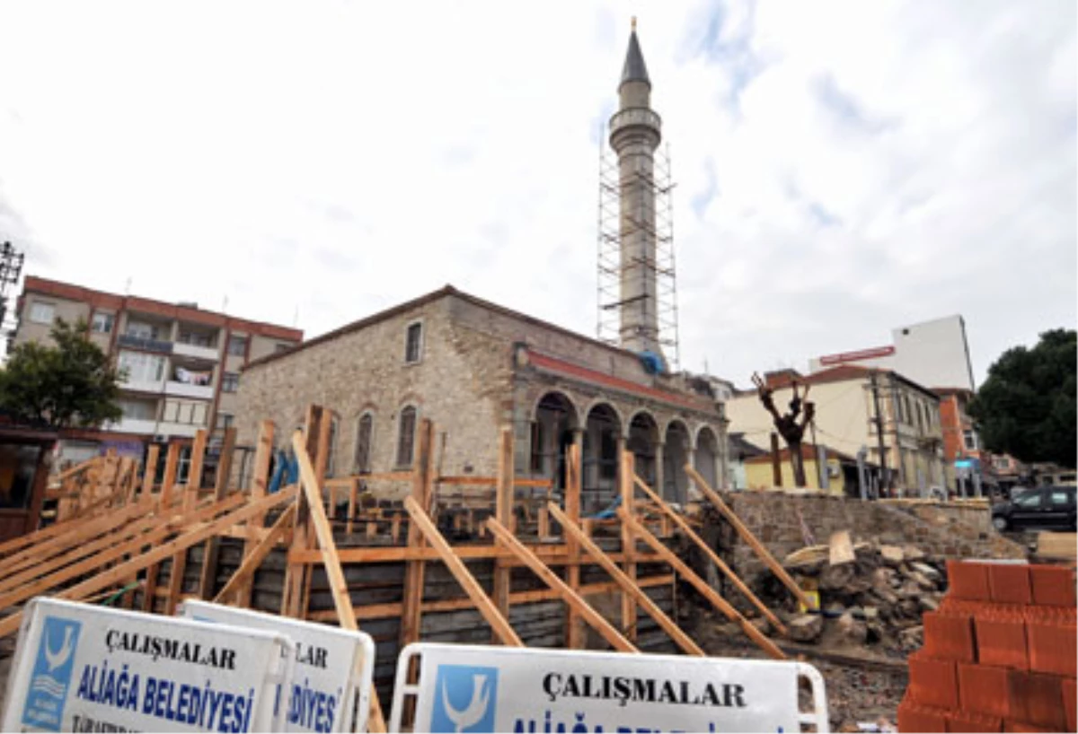 Merkez Camii\'nin Görkemi Ortaya Çıktı