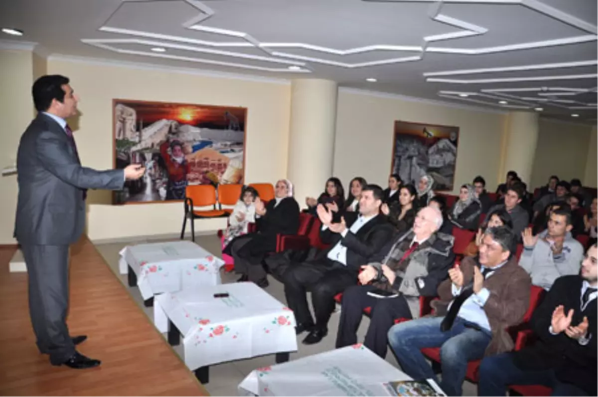 Öğrencilere Yemek Ziyafeti