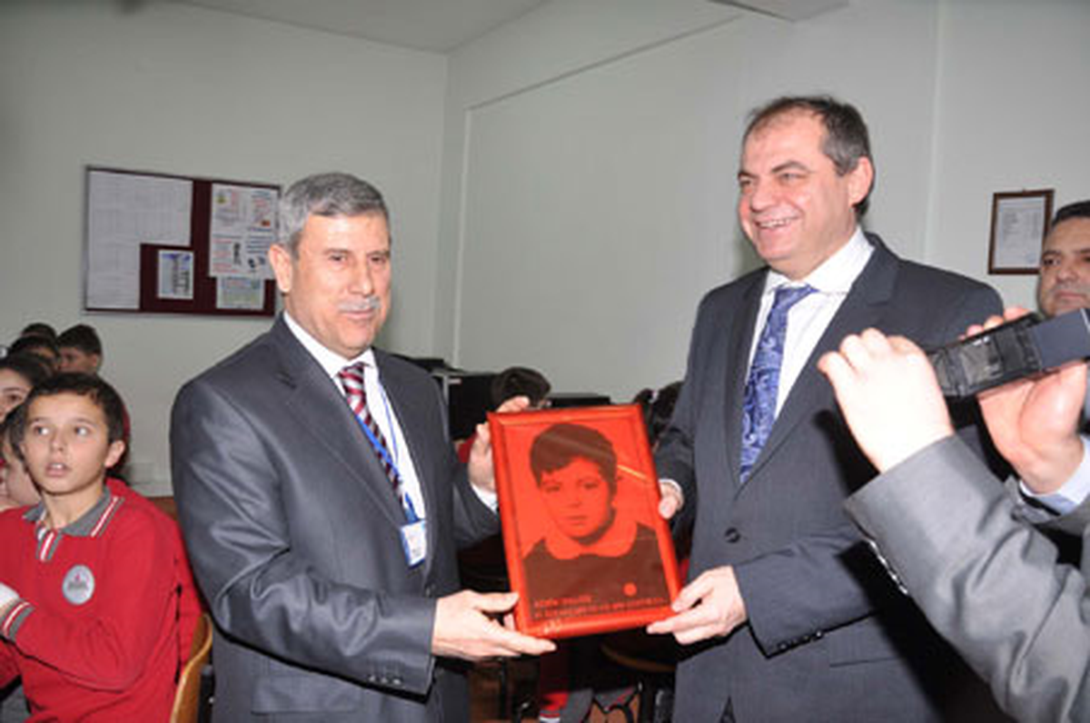 Okula Bilgisayar Sınıfı