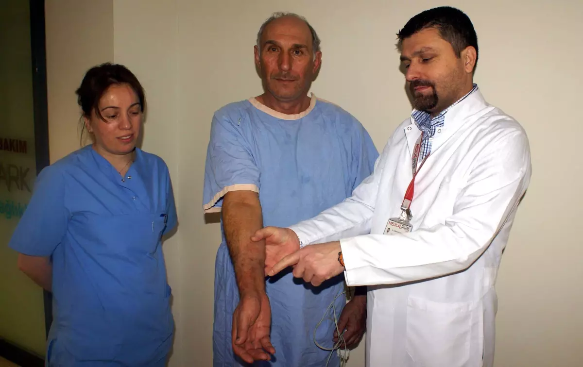 Öpüşen Balonlarla Kurtuldu