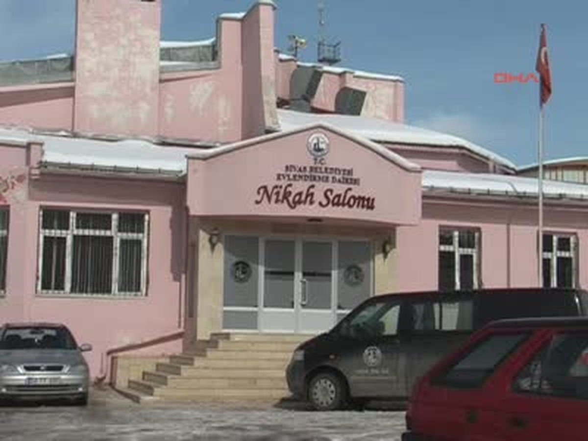 Sevgililer Gününde 20 Çiftin Nikahı Kıyıldı