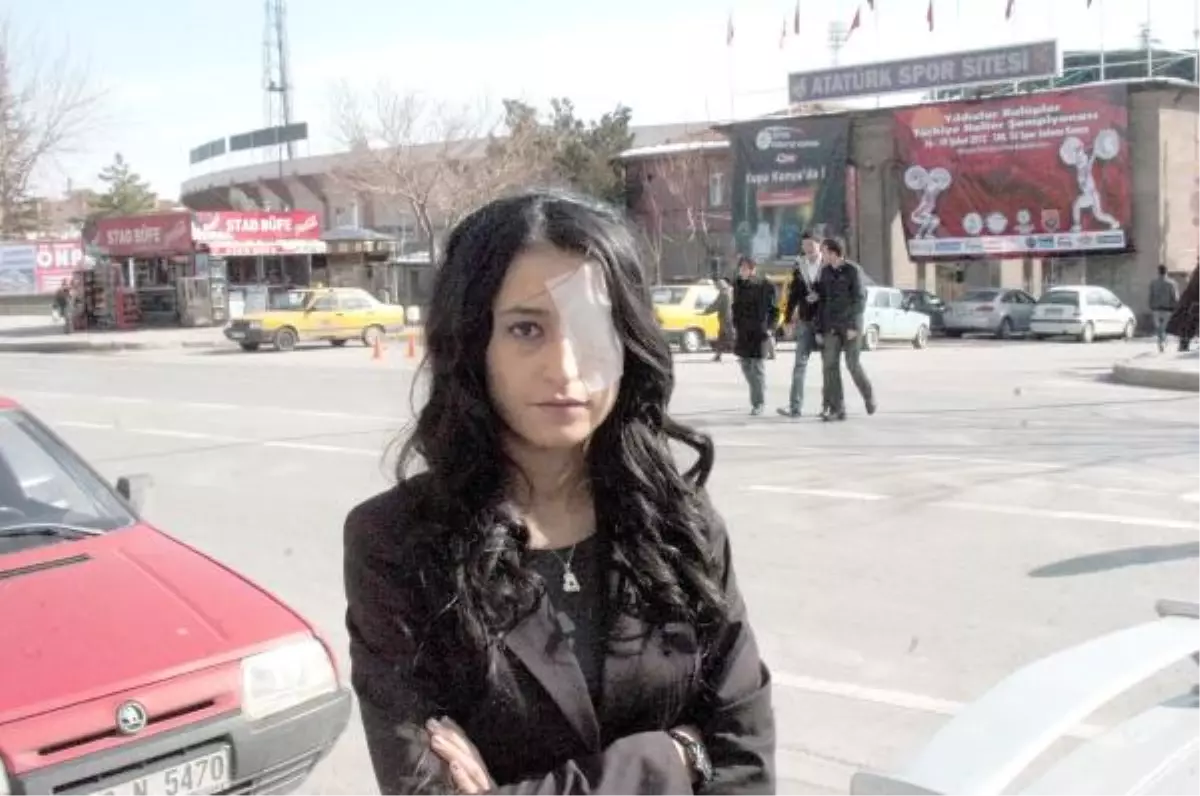 Statta Atılan Maytap Fadime\'nin Gözüne İsabet Etti