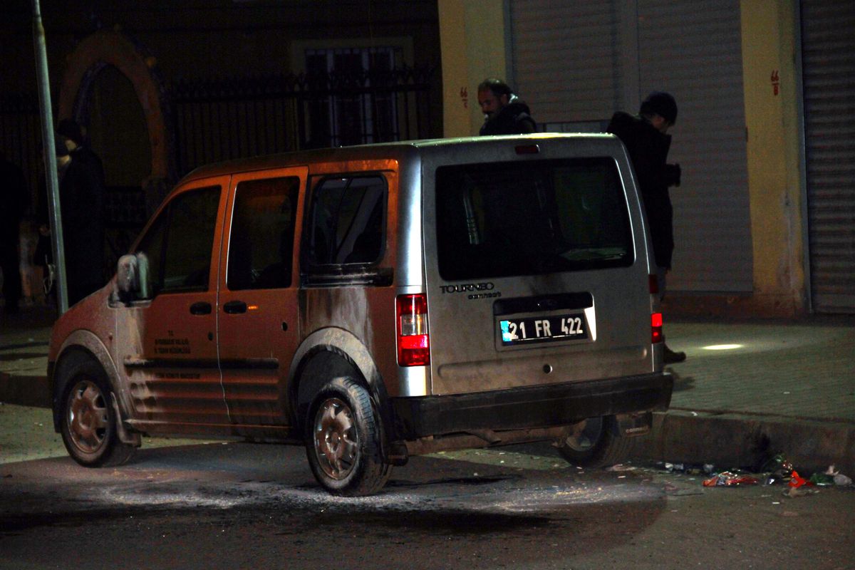 Tarım İl Müdürlüğü Aracına Molotofkokteyli Atıldı